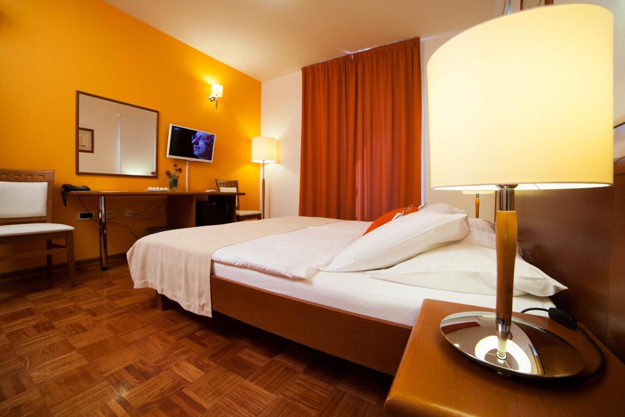 Hotel Manora Nerezine Quarto foto